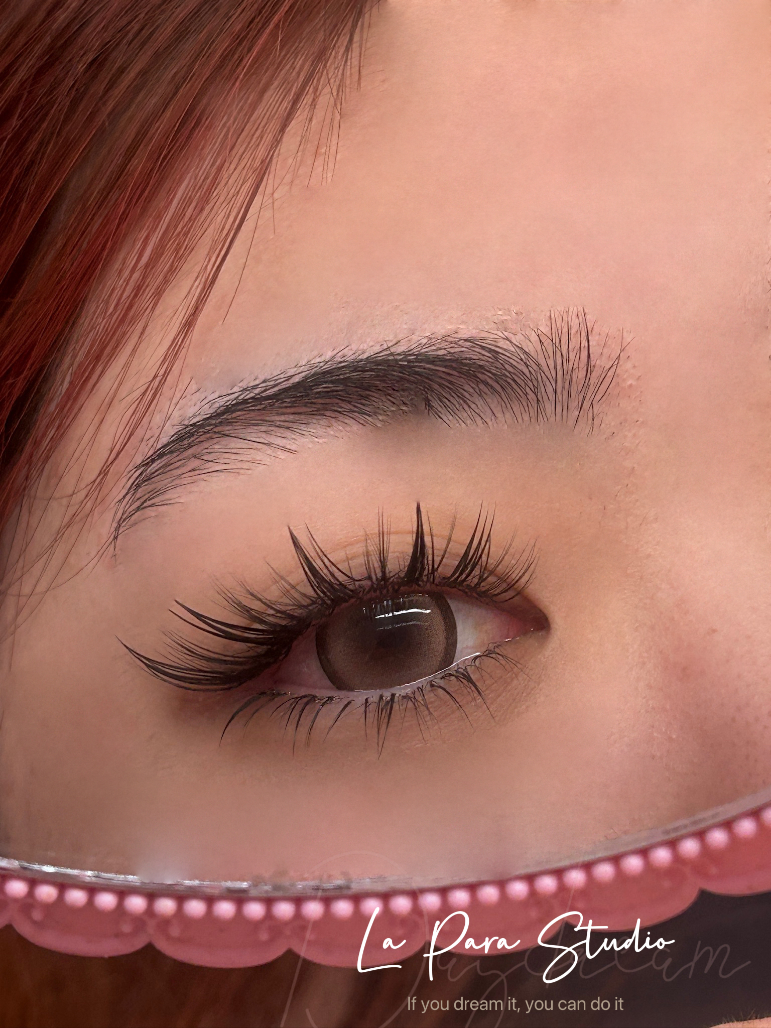 Close-up lash and brow beauty detail from La Para Studio